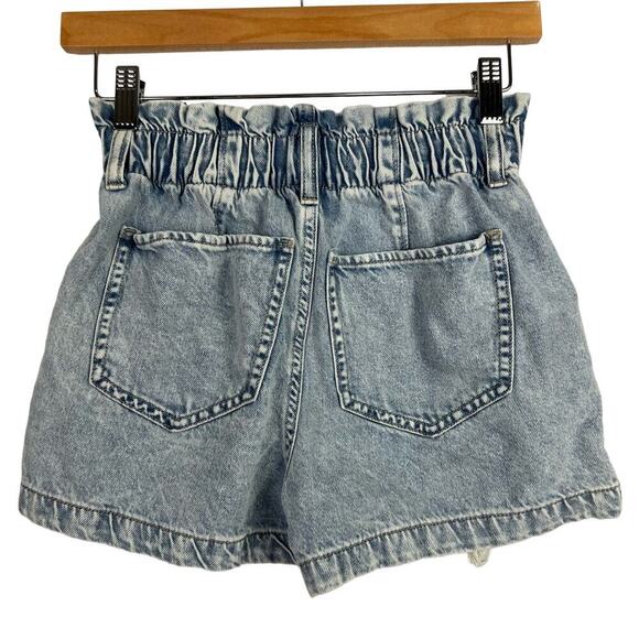 SO Paper Bag Elastic Waist High Rise Mom Light Blue Denim Shorts Juniors' 1/25W - Picture 3 of 12